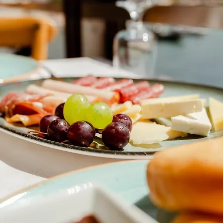 Otel Rea Boutique Himarë